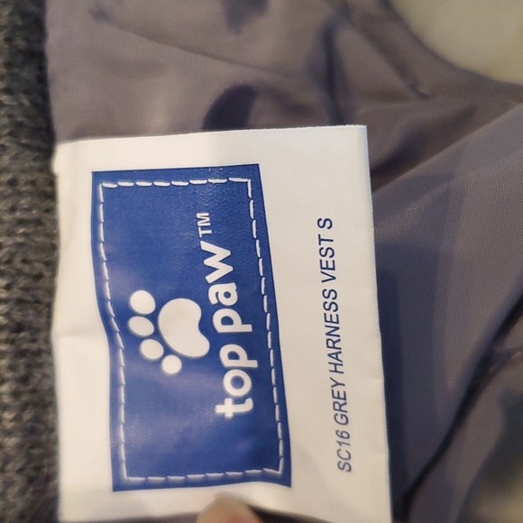 XS great dog jacket with leash hardware - Picture 4 of 14